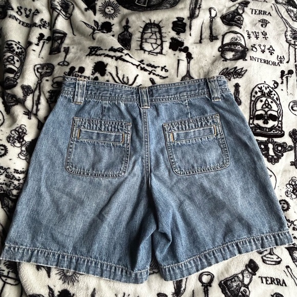 below the waist old navy Jean Shorts - Picture 3 of 3